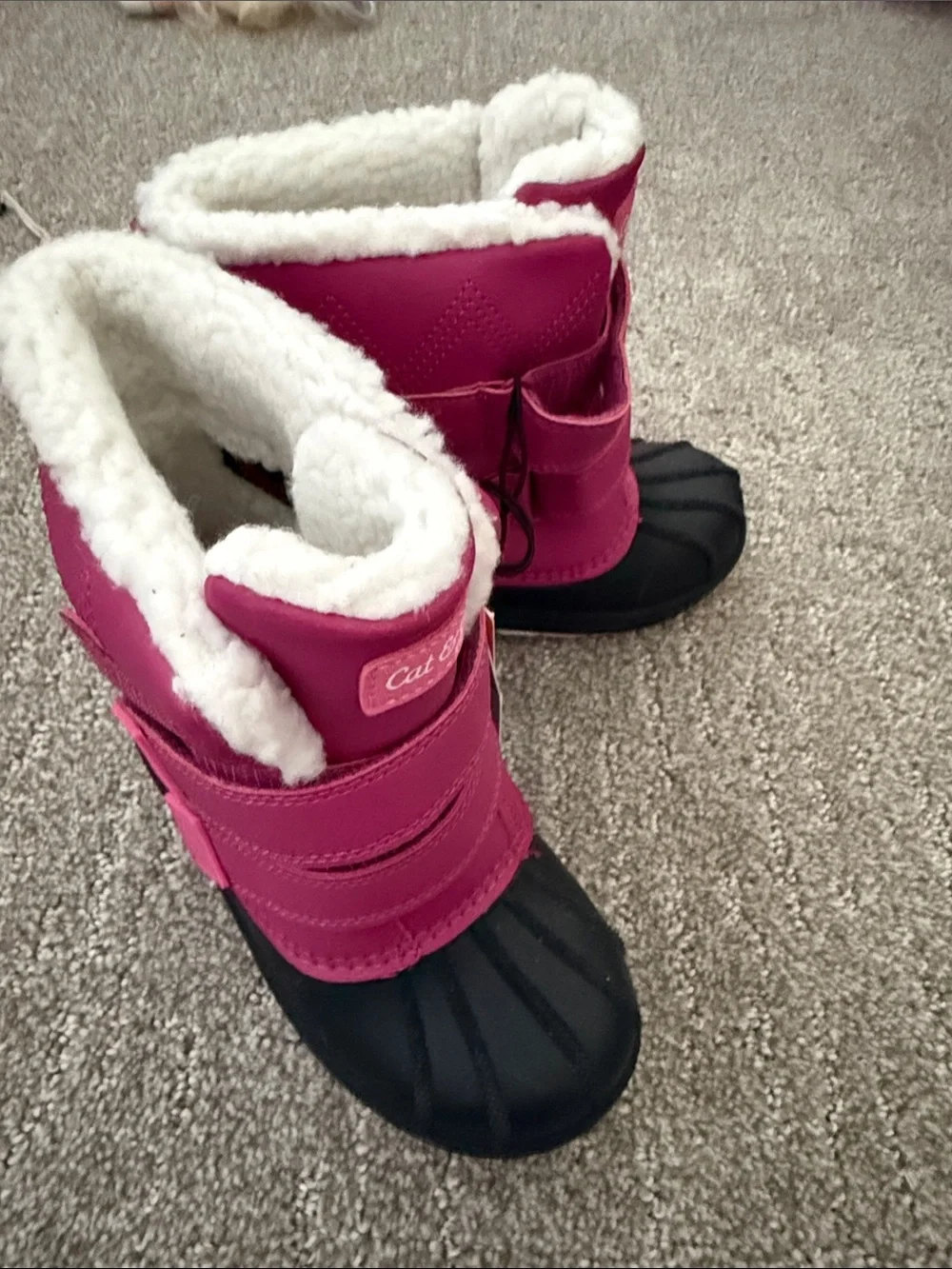 NWT Cat & Jack Bright Pink Girls' Insulated Snow Boots with Black Soles